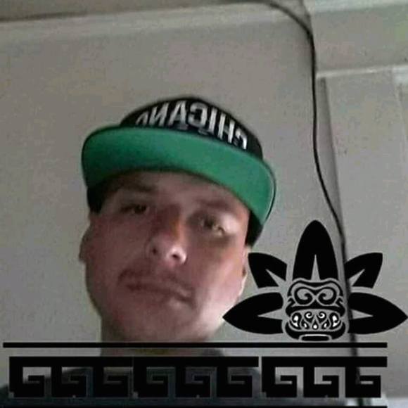 Meet your Posher, George - Picture 1 of 3